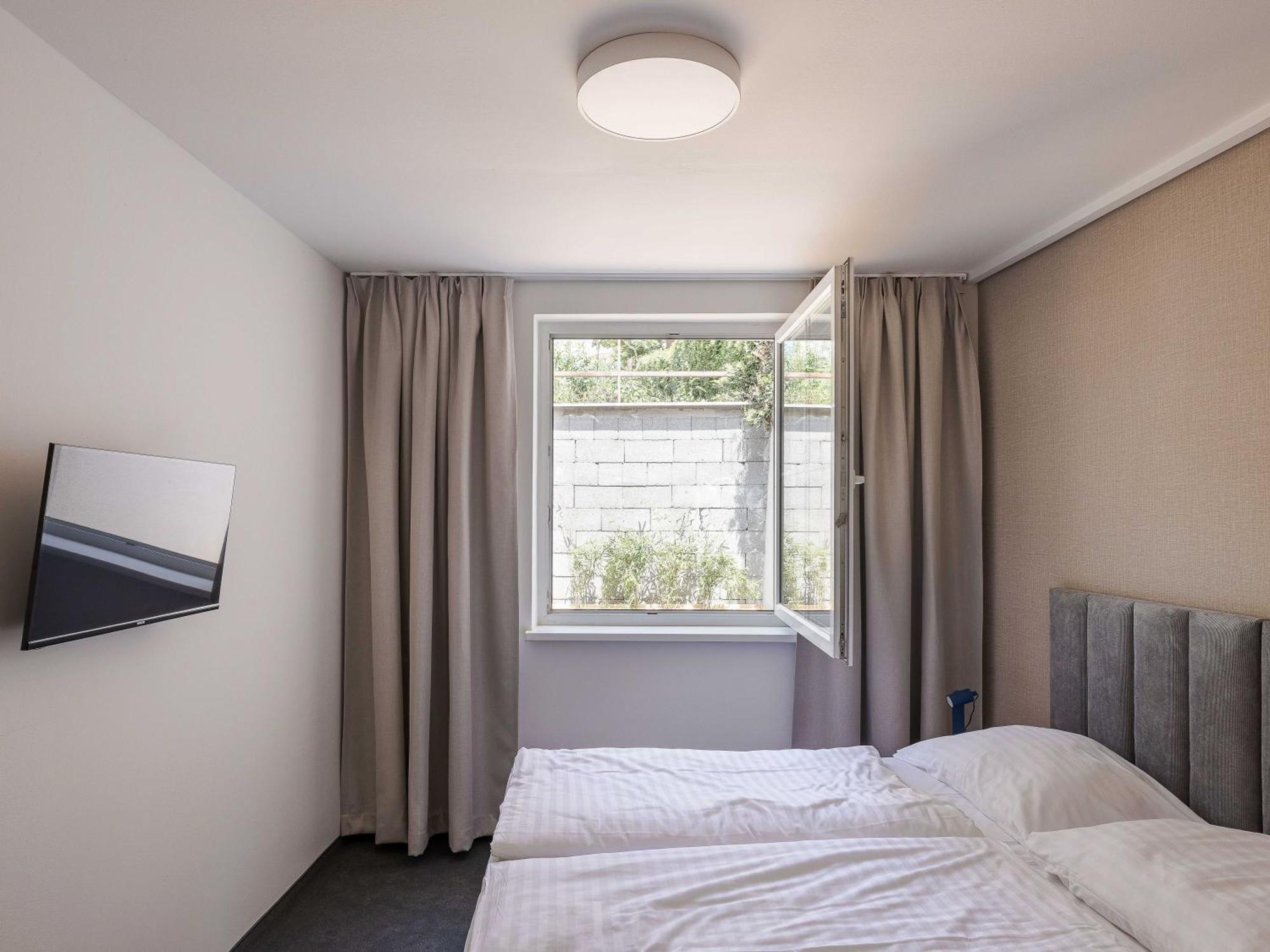 Hotel Taxis Bratislava - New Rooms Εξωτερικό φωτογραφία